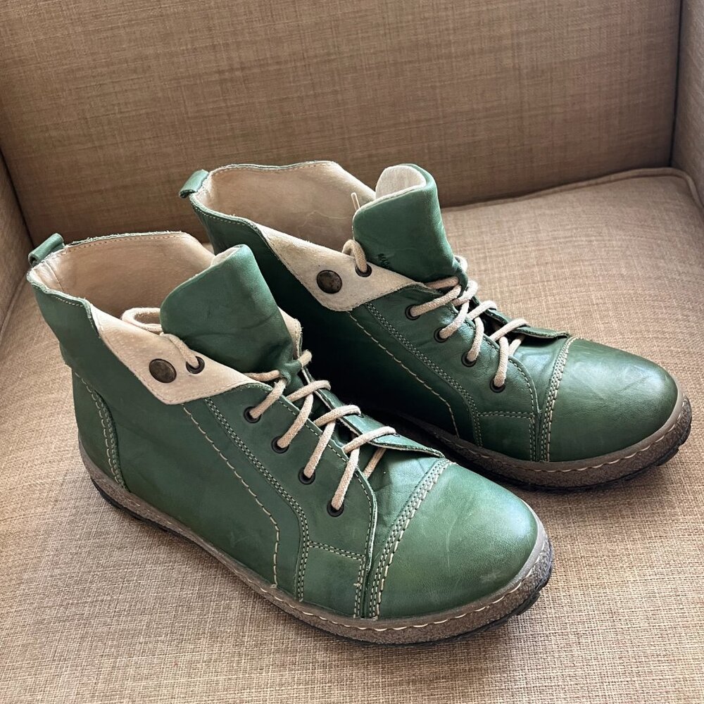 V Italia Green Kiki Leather Ankle Boots Eur Size 40 US Size 9 - 9.5 Cream Lining - Picture 2 of 16